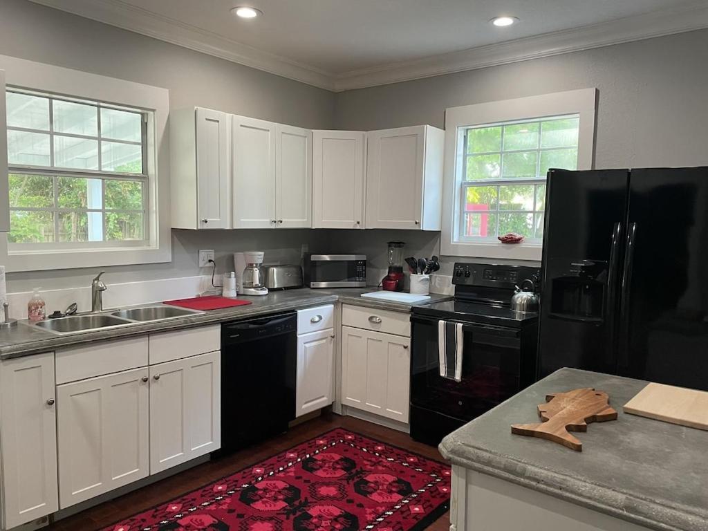 Updated Red Door Revival In Downtown Saint Augustine Extérieur photo